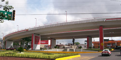 Puente Plaza Cristal